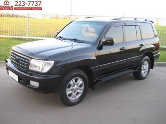 2004 Toyota Land Cruiser Photos