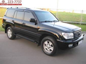 2004 Toyota Land Cruiser Pictures