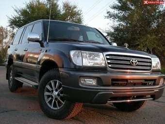 2005 Toyota Land Cruiser Photos