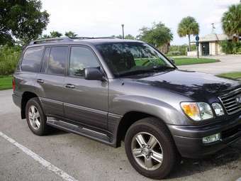 2005 Toyota Land Cruiser Pictures