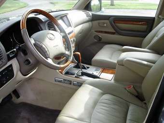 2005 Toyota Land Cruiser Pics