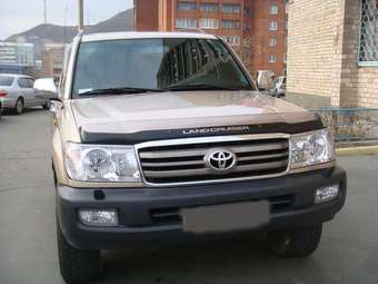 2005 Toyota Land Cruiser Images