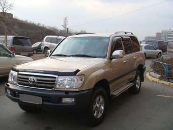 2005 Toyota Land Cruiser Pictures