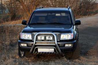 2005 Toyota Land Cruiser Pictures