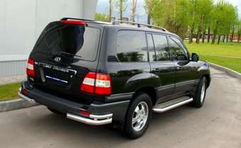 2005 Toyota Land Cruiser Photos