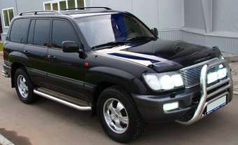 2005 Toyota Land Cruiser Images