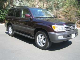 2005 Toyota Land Cruiser Photos