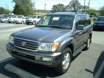 2005 Toyota Land Cruiser Pictures