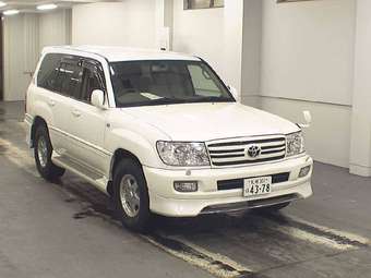 2005 Toyota Land Cruiser Pics