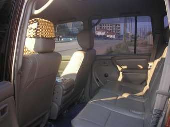 2005 Toyota Land Cruiser Pictures