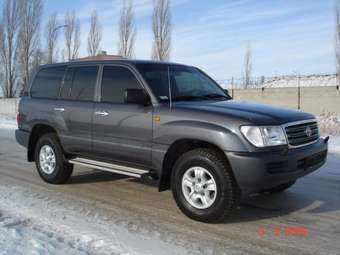 2005 Toyota Land Cruiser Photos