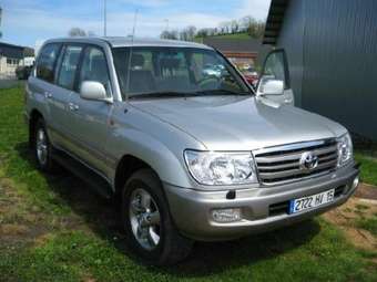 2005 Toyota Land Cruiser Photos