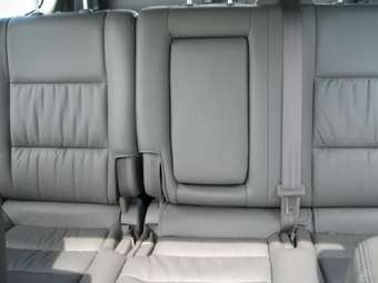 2005 Toyota Land Cruiser Photos