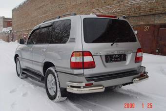 2005 Toyota Land Cruiser Pics