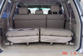 2005 Toyota Land Cruiser Pictures