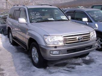 2005 Toyota Land Cruiser Pictures