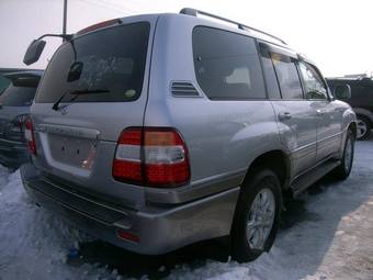 2005 Toyota Land Cruiser Pictures
