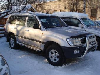 2005 Toyota Land Cruiser Images