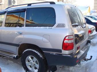 2005 Toyota Land Cruiser Pictures