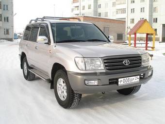 2005 Toyota Land Cruiser Photos