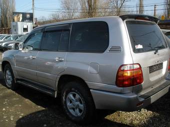 2005 Toyota Land Cruiser Pictures