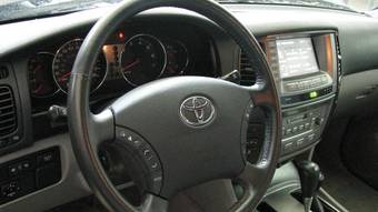 2005 Toyota Land Cruiser Pictures