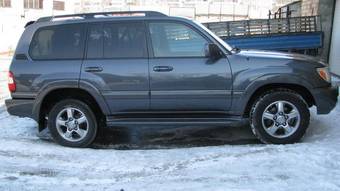 2005 Toyota Land Cruiser Images