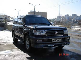 2005 Toyota Land Cruiser Photos