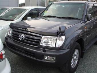 2005 Toyota Land Cruiser Pictures