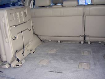 2005 Toyota Land Cruiser Photos