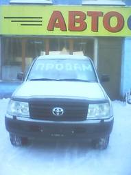 2005 Toyota Land Cruiser Photos