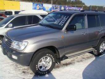 2005 Toyota Land Cruiser Pictures