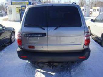 2005 Toyota Land Cruiser Pics