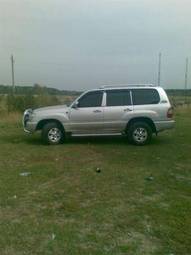2005 Toyota Land Cruiser Pictures
