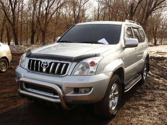 2005 Toyota Land Cruiser Photos