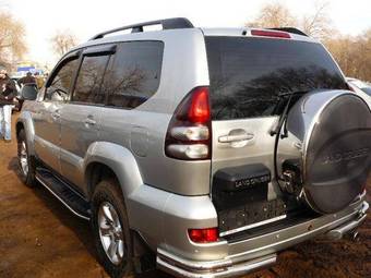 2005 Toyota Land Cruiser Pictures