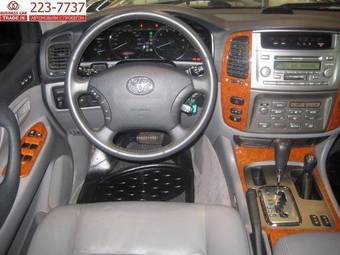 2005 Toyota Land Cruiser Pictures