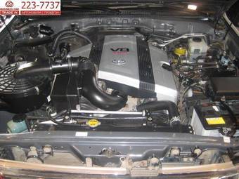2005 Toyota Land Cruiser Photos