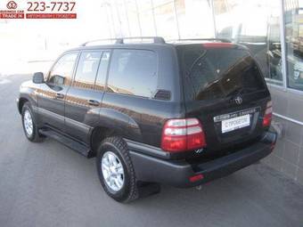 2005 Toyota Land Cruiser Pictures