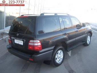 2005 Toyota Land Cruiser Photos