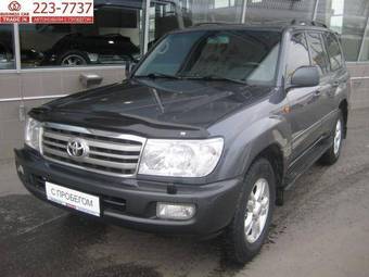 2005 Toyota Land Cruiser Pictures