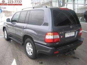 2005 Toyota Land Cruiser Pictures