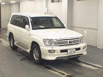 2005 Toyota Land Cruiser Pictures