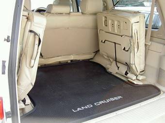 2005 Toyota Land Cruiser Pictures