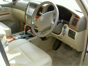 2005 Toyota Land Cruiser Wallpapers