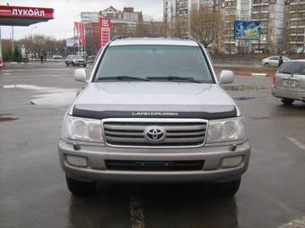 2005 Toyota Land Cruiser Photos