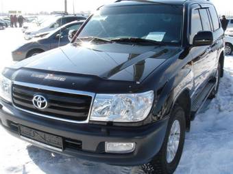 2005 Toyota Land Cruiser Photos