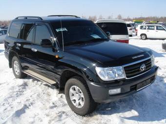 2005 Toyota Land Cruiser Pictures