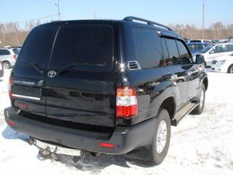 2005 Toyota Land Cruiser Photos