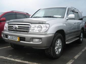 2005 Toyota Land Cruiser Photos